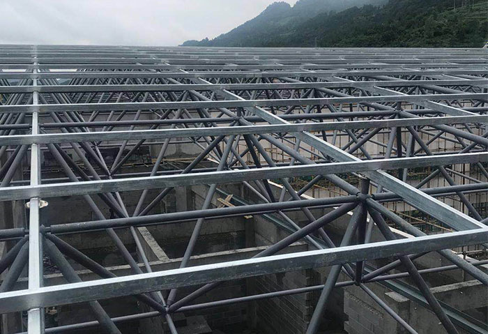 萍乡仁怀冠英学校艺体楼网架